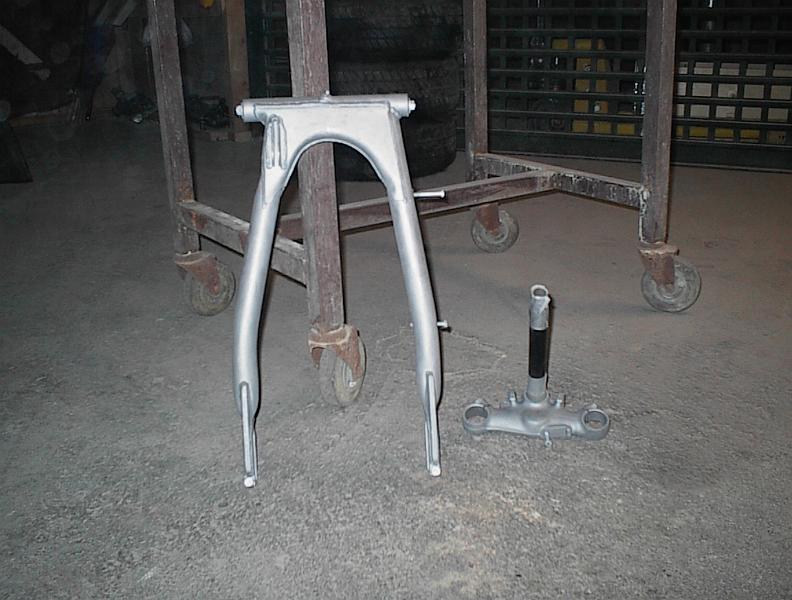 031-Honda_Blastrad_Bakvagga.jpg - Bakvagga blästrad